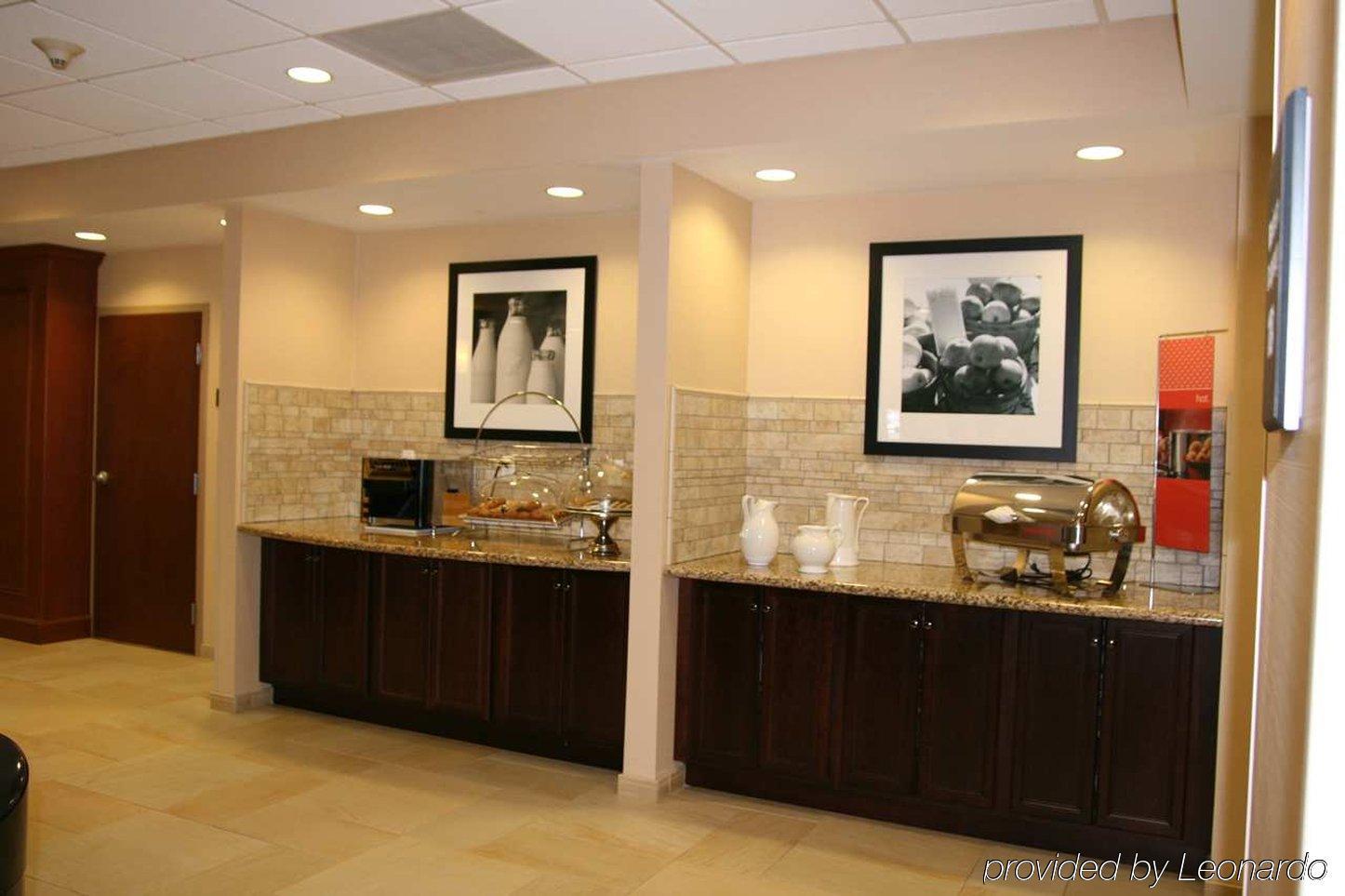 Hampton Inn Watertown Interior foto