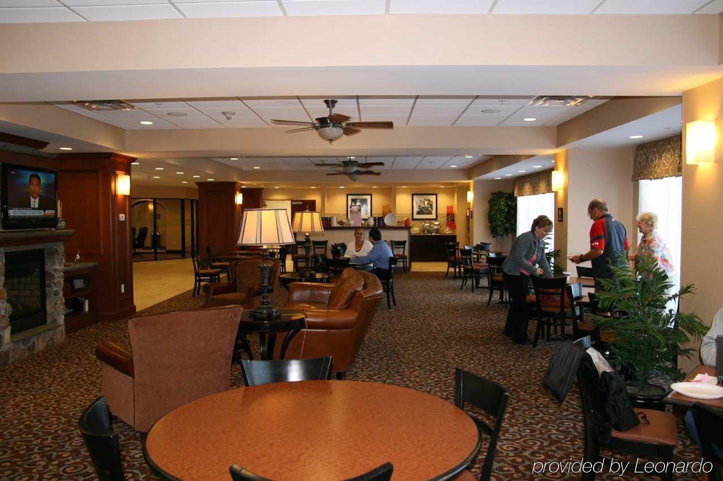 Hampton Inn Watertown Restaurante foto